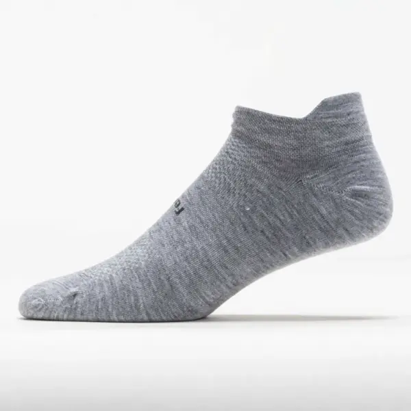 Feetures High Performance Ultra Light Cushion No Show Tab Socks - Image 5