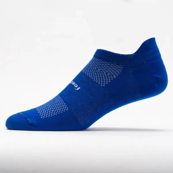 Feetures High Performance Ultra Light Cushion No Show Tab Socks - Image 6
