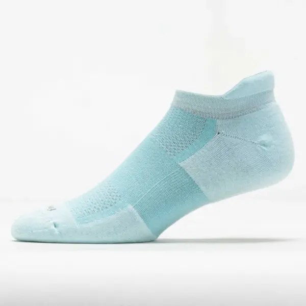Feetures High Performance Max Cushion No Show Tab Socks - Image 5