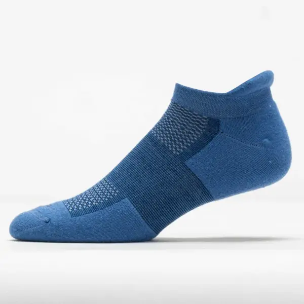 Feetures High Performance Max Cushion No Show Tab Socks - Image 6