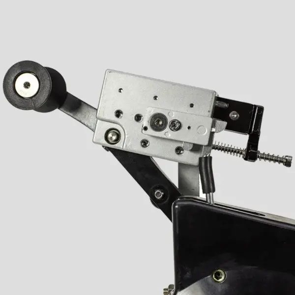 Gamma 5003 QM SC 6-PT Stringing Machine - Image 4